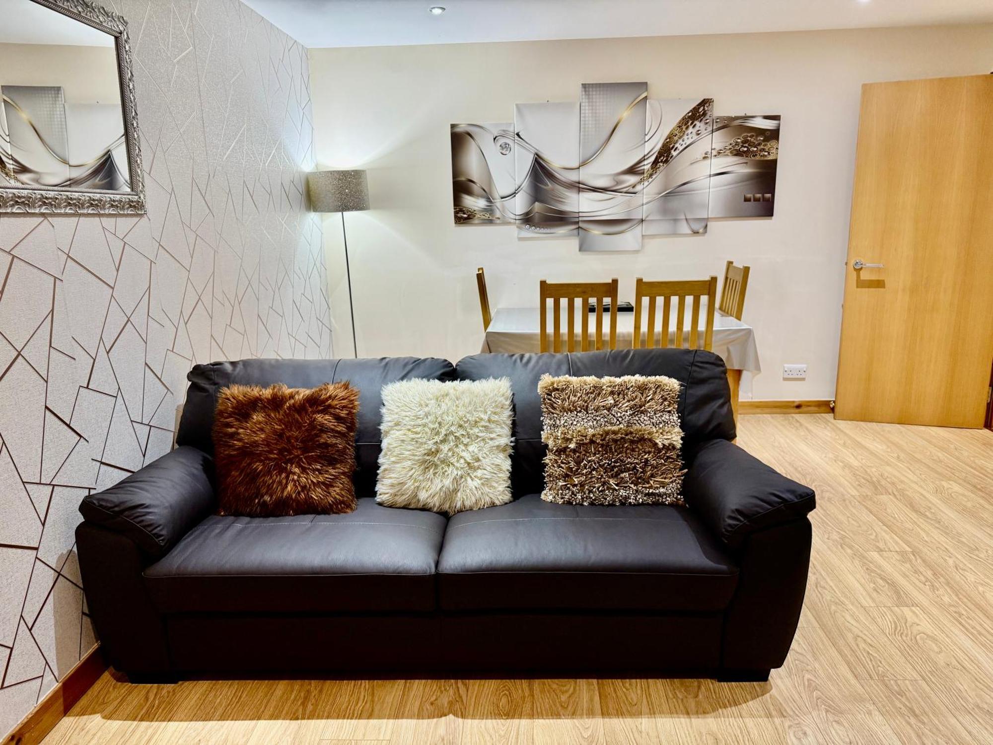 Azim And Suzi'S City Centre Apartment Inverness Extérieur photo