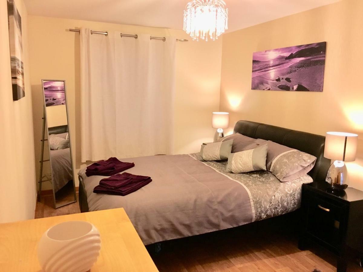 Azim And Suzi'S City Centre Apartment Inverness Extérieur photo