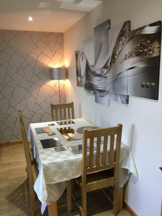 Azim And Suzi'S City Centre Apartment Inverness Extérieur photo