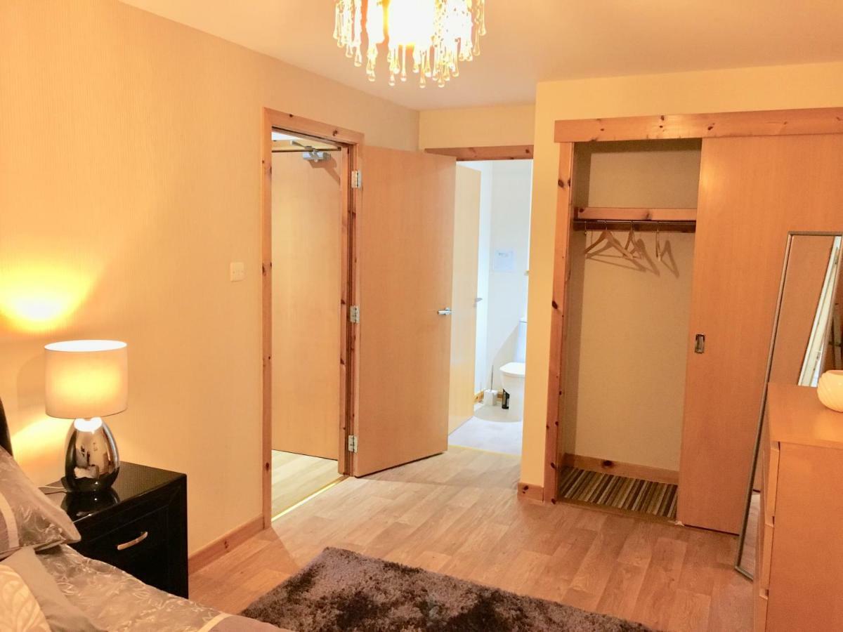 Azim And Suzi'S City Centre Apartment Inverness Extérieur photo