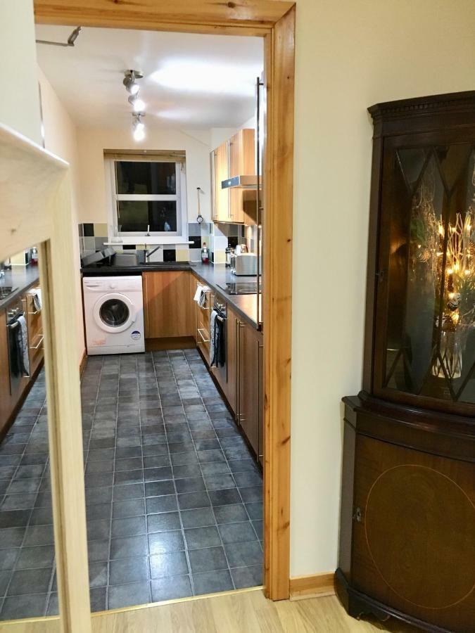Azim And Suzi'S City Centre Apartment Inverness Extérieur photo